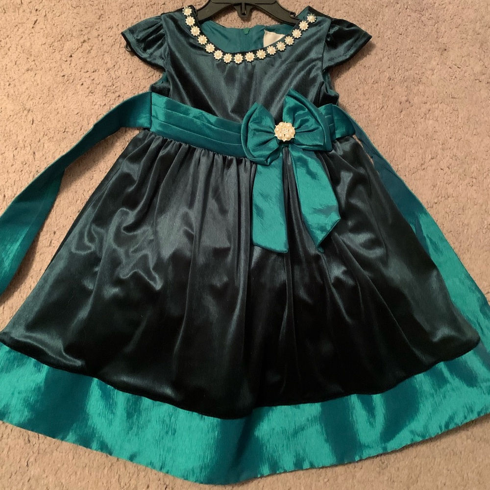 Green holiday dress